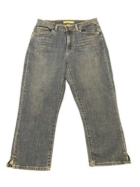 Levi Capri jeans size 8